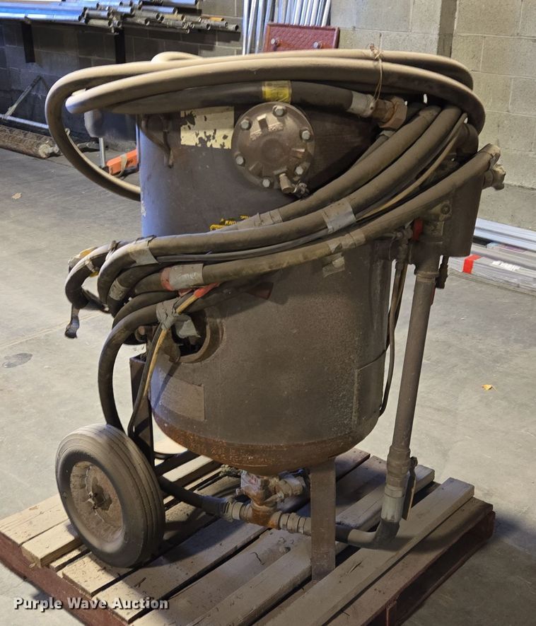 image for item EQ3924 Empire  Super-650-6P sand blaster