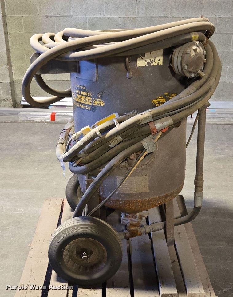 image for item EQ3924 Empire  Super-650-6P sand blaster