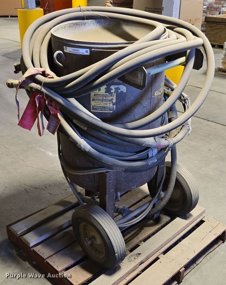 image for item EQ3924 Empire  Super-650-6P sand blaster