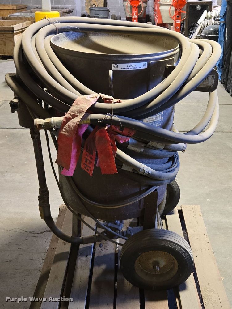 image for item EQ3924 Empire  Super-650-6P sand blaster
