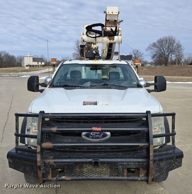 image for item EQ3932 2017 Ford F550 Super Duty XL bucket truck