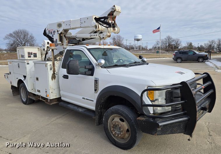 image for item EQ3932 2017 Ford F550 Super Duty XL bucket truck