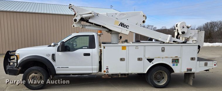 image for item EQ3932 2017 Ford F550 Super Duty XL bucket truck