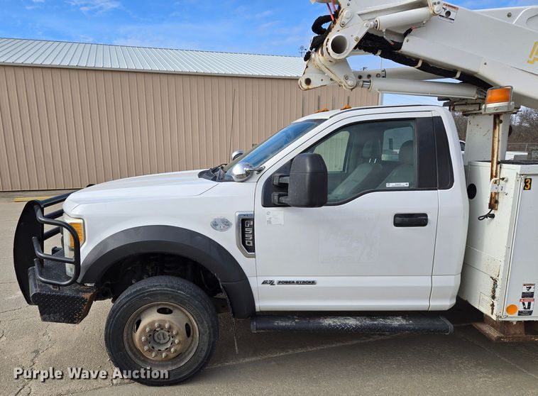 image for item EQ3932 2017 Ford F550 Super Duty XL bucket truck