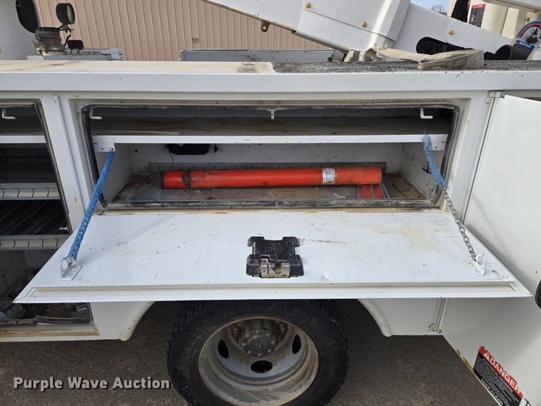 image for item EQ3932 2017 Ford F550 Super Duty XL bucket truck