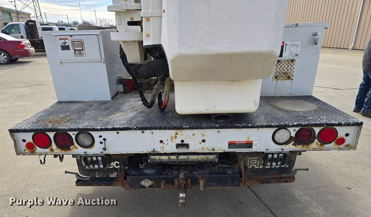 image for item EQ3932 2017 Ford F550 Super Duty XL bucket truck