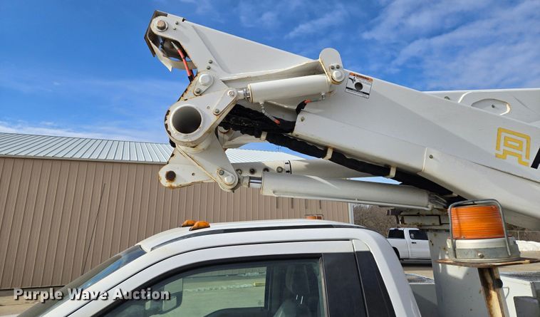 image for item EQ3932 2017 Ford F550 Super Duty XL bucket truck