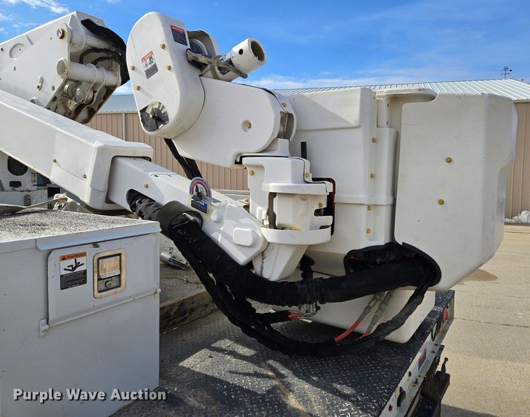 image for item EQ3932 2017 Ford F550 Super Duty XL bucket truck