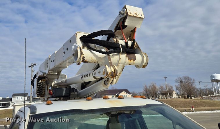 image for item EQ3932 2017 Ford F550 Super Duty XL bucket truck