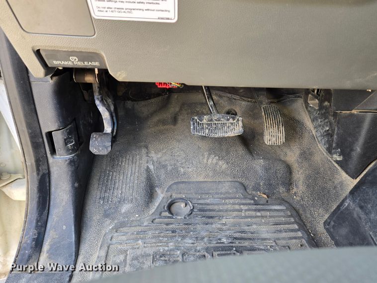 image for item EQ3932 2017 Ford F550 Super Duty XL bucket truck