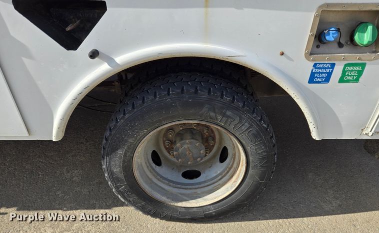 image for item EQ3932 2017 Ford F550 Super Duty XL bucket truck