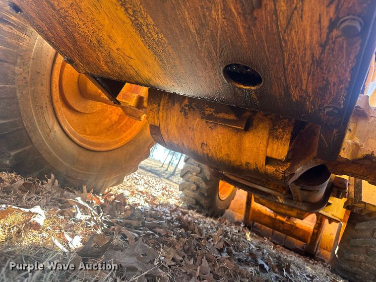 image for item ER4927 1981 John Deere 544-B wheel loader