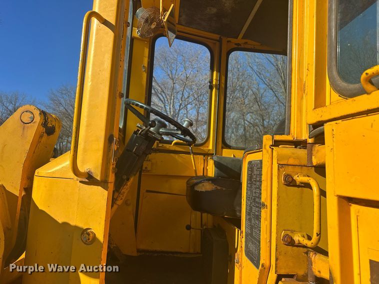 image for item ER4927 1981 John Deere 544-B wheel loader