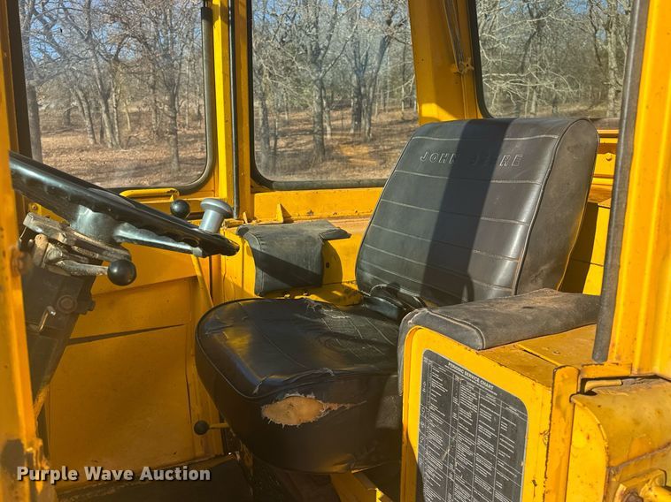 image for item ER4927 1981 John Deere 544-B wheel loader