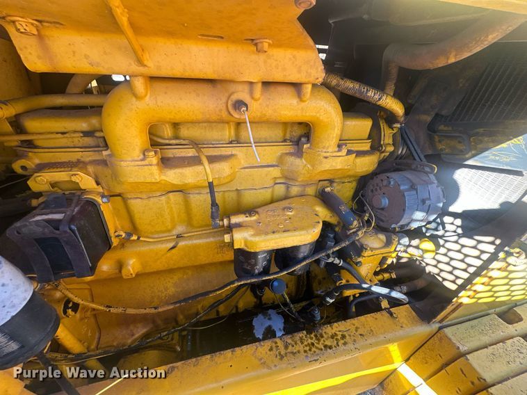 image for item ER4927 1981 John Deere 544-B wheel loader