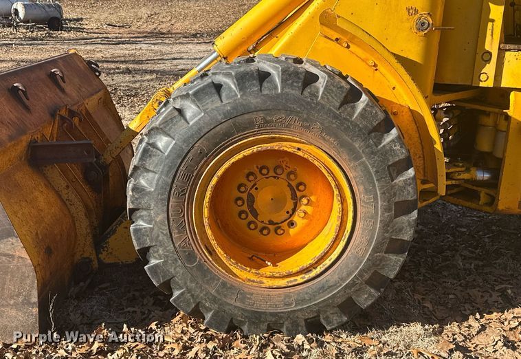 image for item ER4927 1981 John Deere 544-B wheel loader