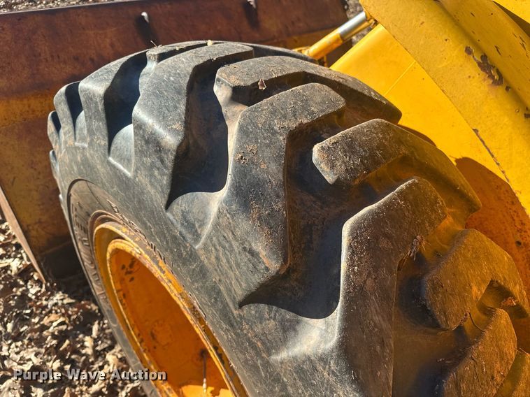 image for item ER4927 1981 John Deere 544-B wheel loader