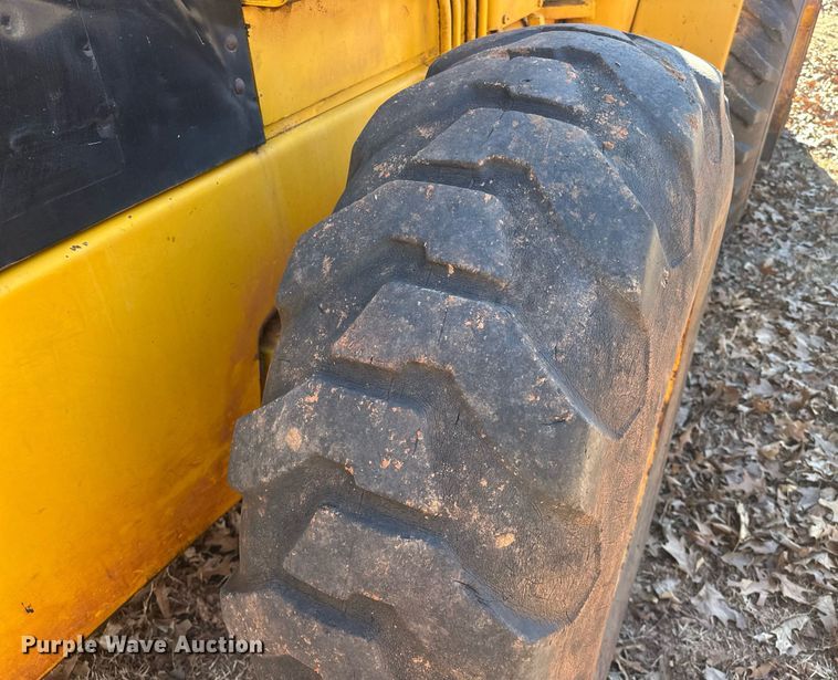 image for item ER4927 1981 John Deere 544-B wheel loader