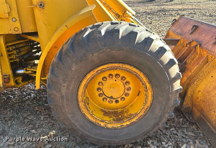 image for item ER4927 1981 John Deere 544-B wheel loader