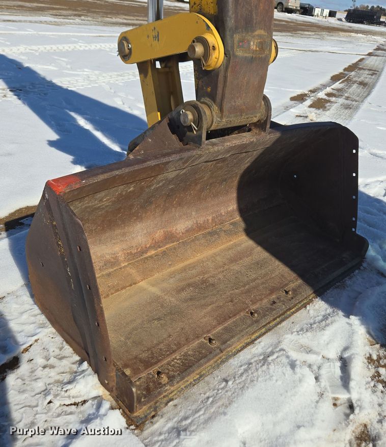 image for item ER5119 1979 John Deere 690B excavator