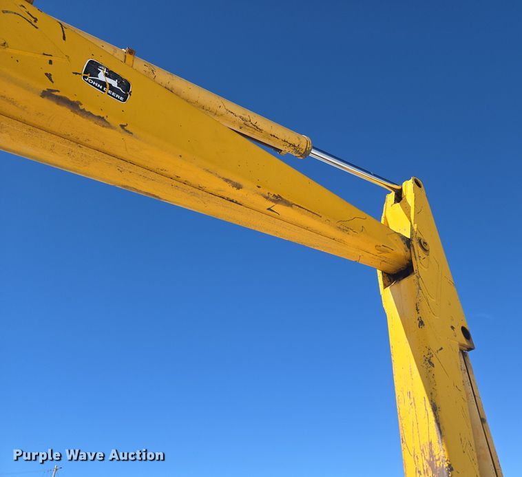 image for item ER5119 1979 John Deere 690B excavator
