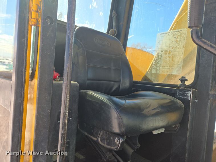 image for item ER5119 1979 John Deere 690B excavator