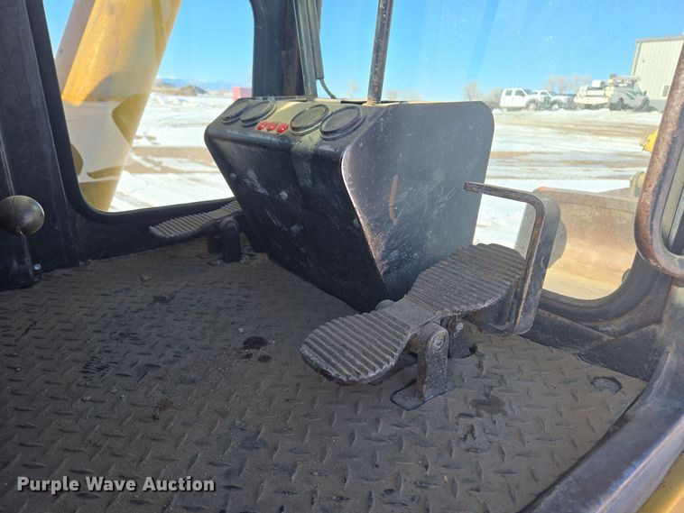 image for item ER5119 1979 John Deere 690B excavator