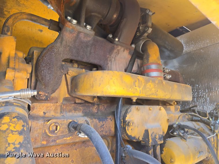 image for item ER5119 1979 John Deere 690B excavator