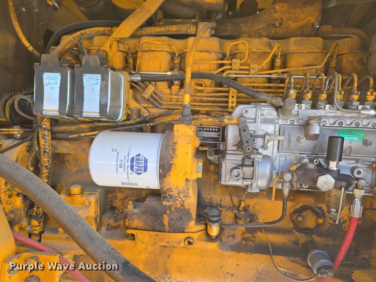image for item ER5119 1979 John Deere 690B excavator