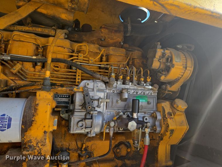 image for item ER5119 1979 John Deere 690B excavator