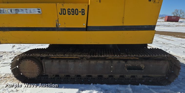 image for item ER5119 1979 John Deere 690B excavator