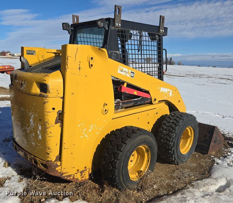 image for item ER5123 2013 Caterpillar 236B3 skid steer loader