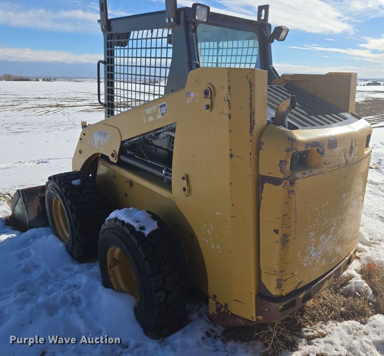 image for item ER5123 2013 Caterpillar 236B3 skid steer loader