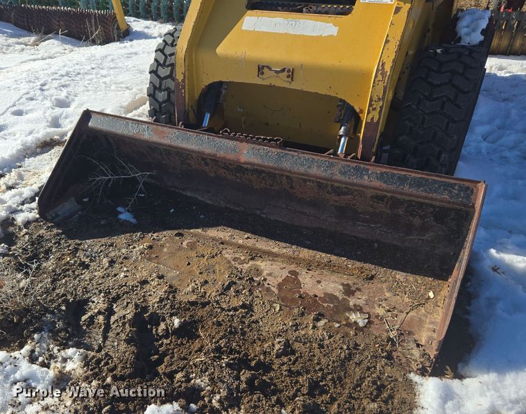 image for item ER5123 2013 Caterpillar 236B3 skid steer loader