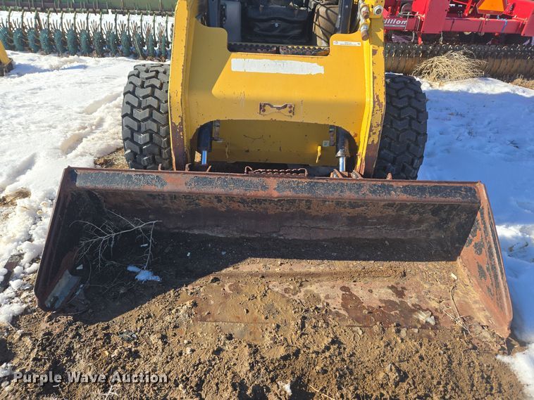 image for item ER5123 2013 Caterpillar 236B3 skid steer loader