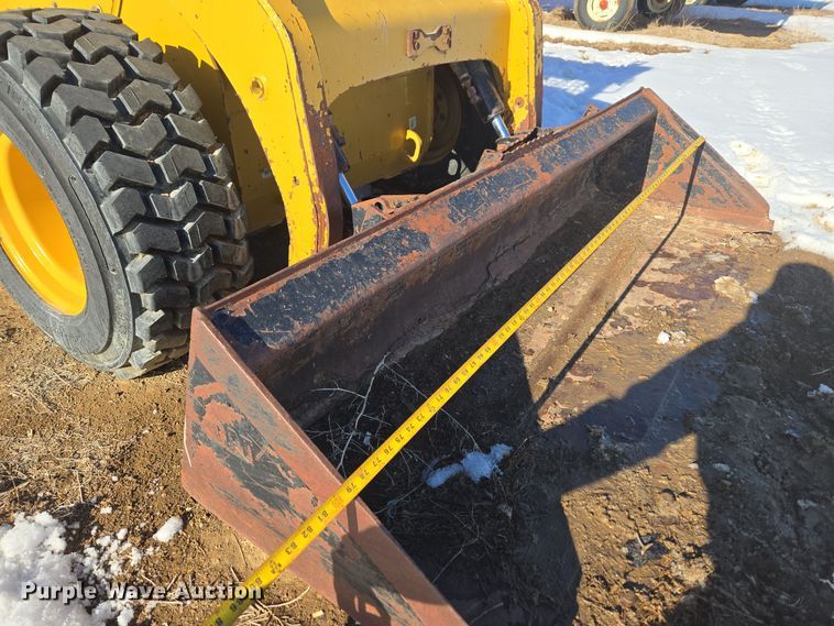 image for item ER5123 2013 Caterpillar 236B3 skid steer loader