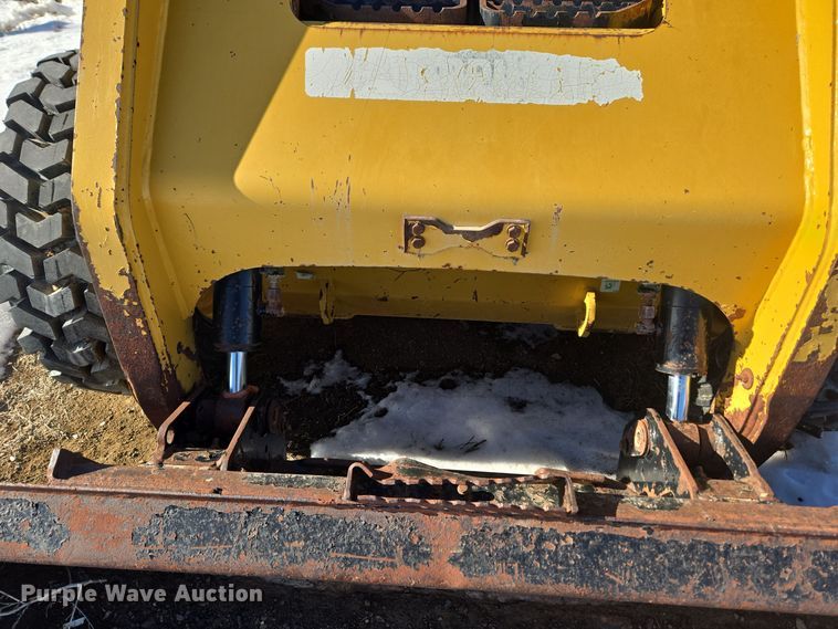 image for item ER5123 2013 Caterpillar 236B3 skid steer loader