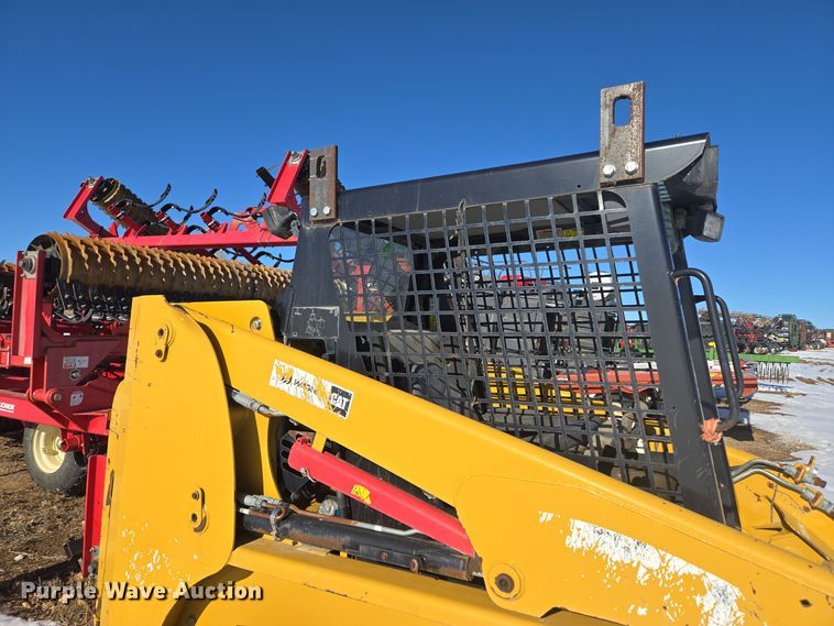 image for item ER5123 2013 Caterpillar 236B3 skid steer loader