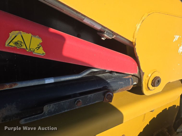 image for item ER5123 2013 Caterpillar 236B3 skid steer loader