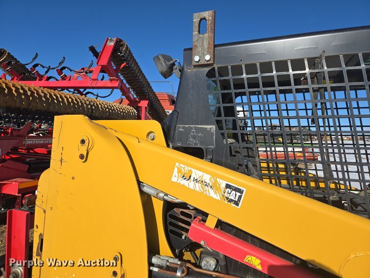 image for item ER5123 2013 Caterpillar 236B3 skid steer loader