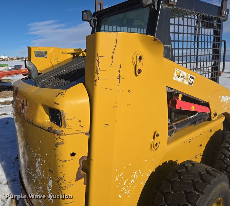 image for item ER5123 2013 Caterpillar 236B3 skid steer loader
