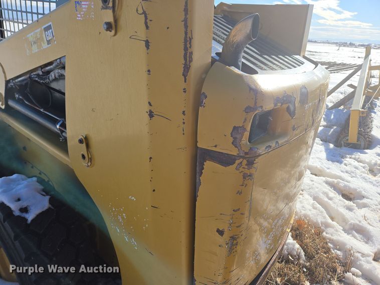 image for item ER5123 2013 Caterpillar 236B3 skid steer loader