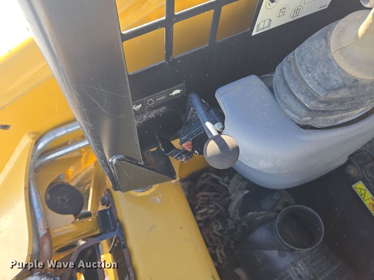 image for item ER5123 2013 Caterpillar 236B3 skid steer loader