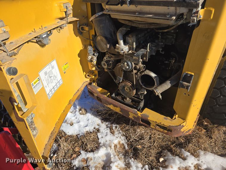 image for item ER5123 2013 Caterpillar 236B3 skid steer loader