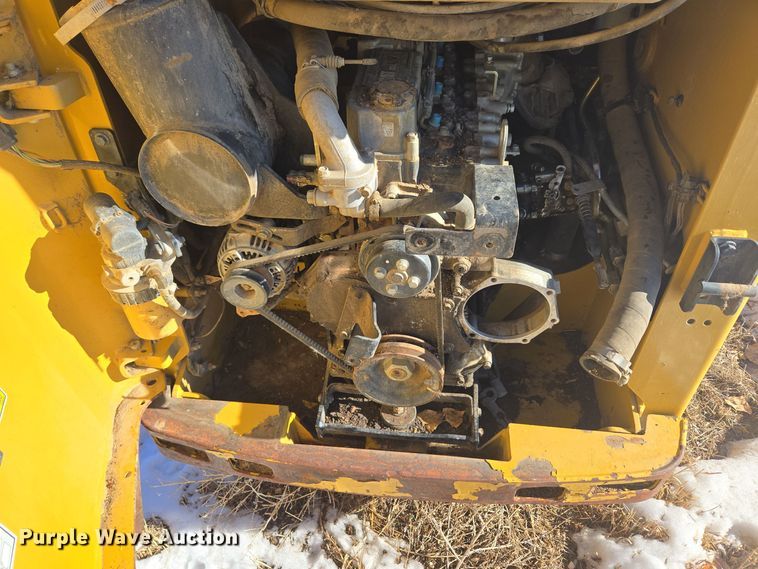 image for item ER5123 2013 Caterpillar 236B3 skid steer loader