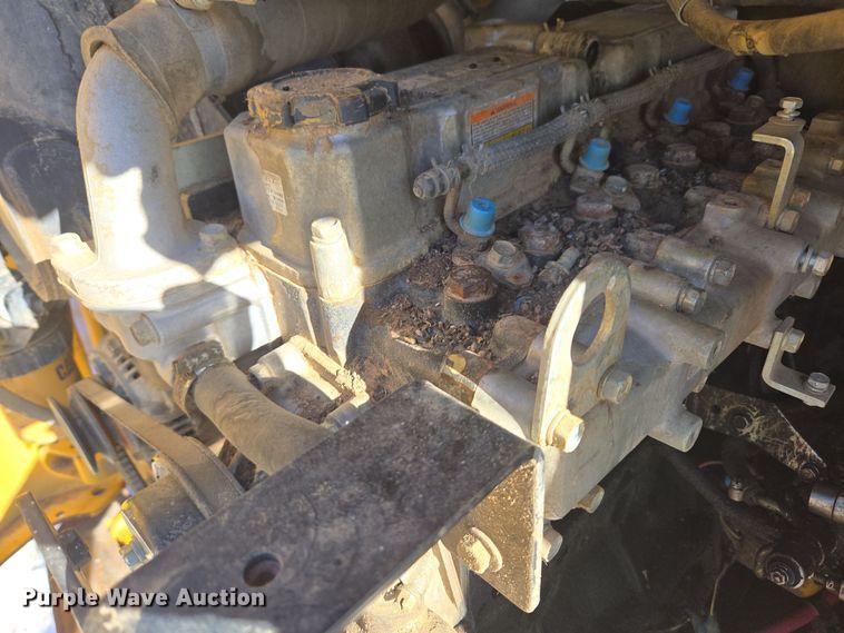 image for item ER5123 2013 Caterpillar 236B3 skid steer loader