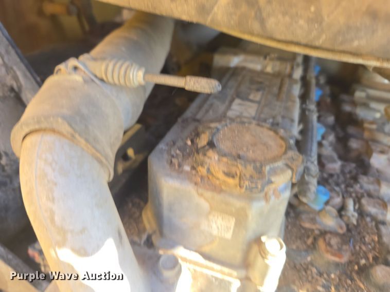 image for item ER5123 2013 Caterpillar 236B3 skid steer loader