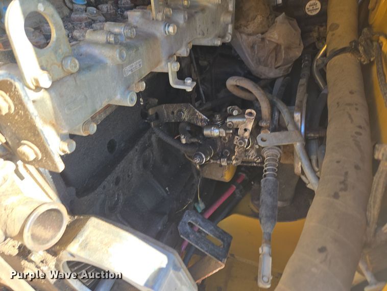 image for item ER5123 2013 Caterpillar 236B3 skid steer loader