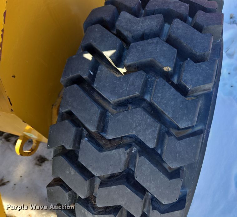 image for item ER5123 2013 Caterpillar 236B3 skid steer loader