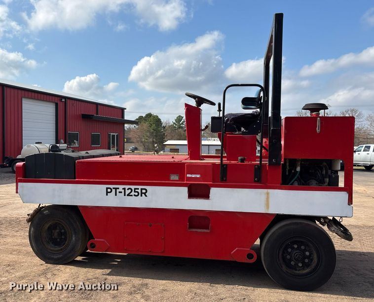 image for item EY9891 2002 Ingersoll Rand PT-125R pneumatic roller